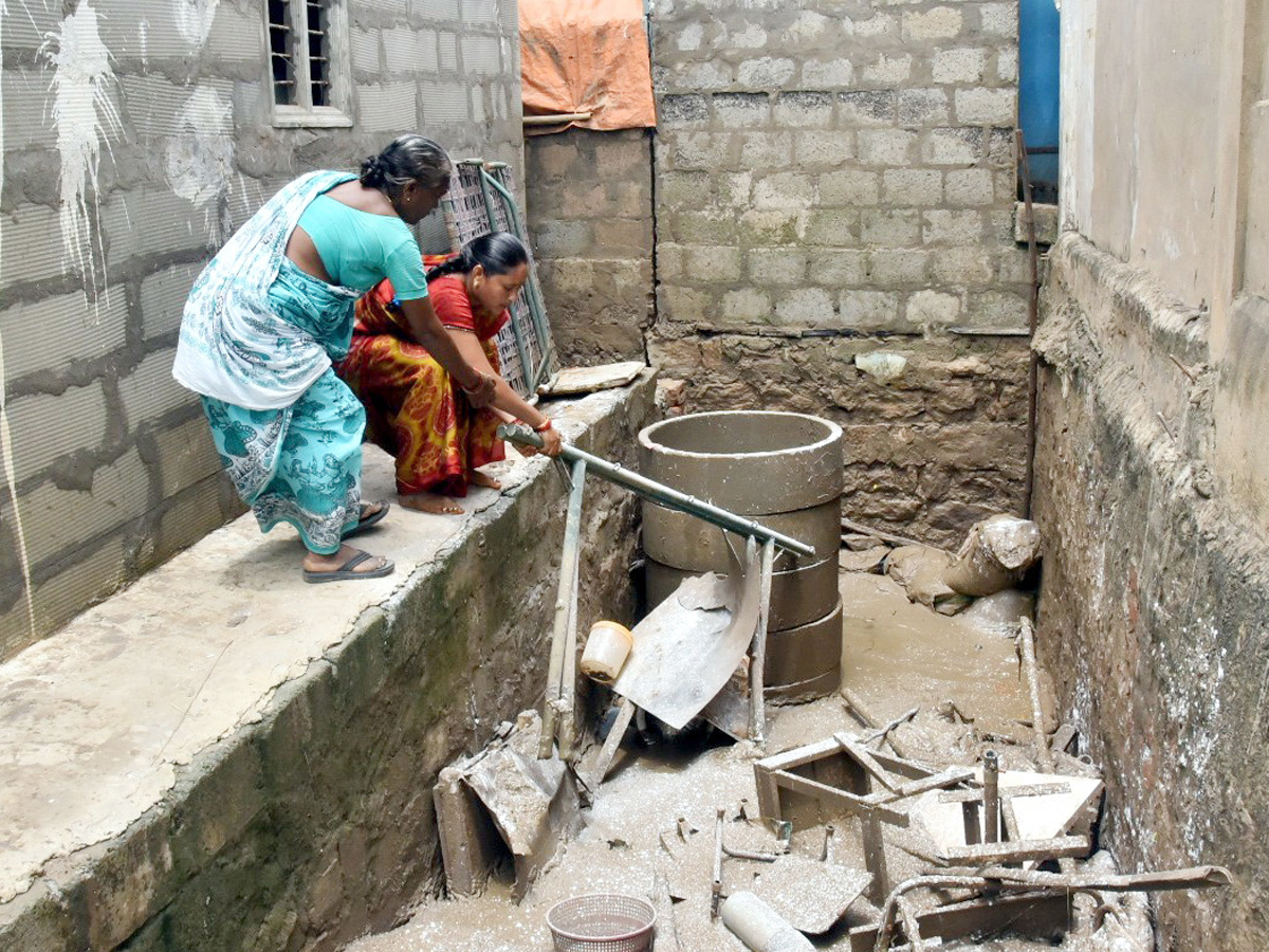 Flood Affected Areas In Vijayawada Photo Gallery - Sakshi4