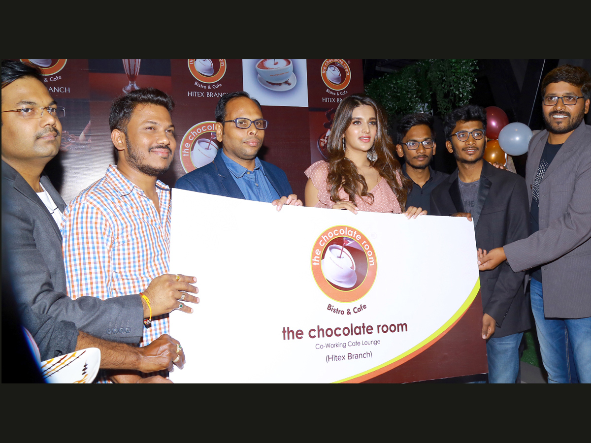 Nidhi Agarwal Launch Chocolate Room Cafe In Hitech City Photo Gallery - Sakshi5