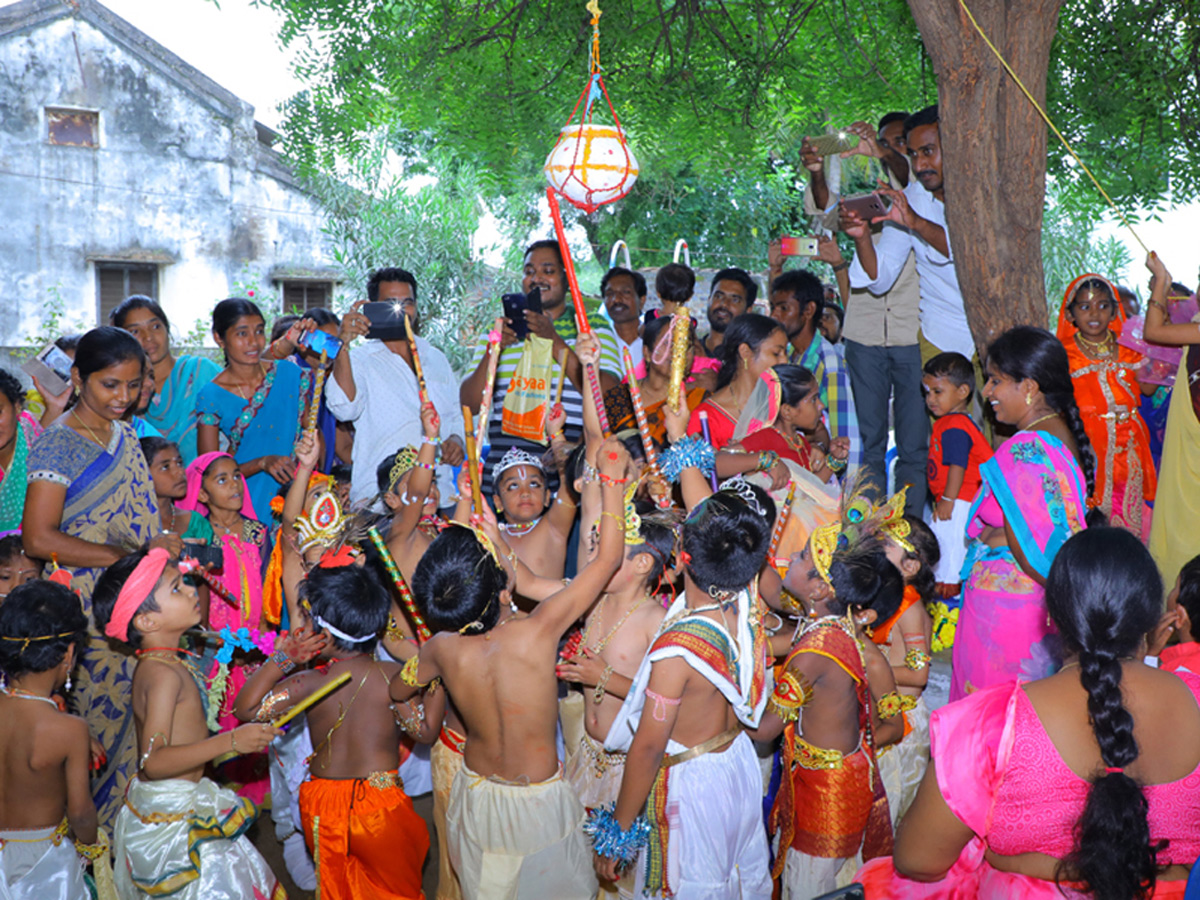 krishnashtami festival celebrations Photo Gallery - Sakshi19