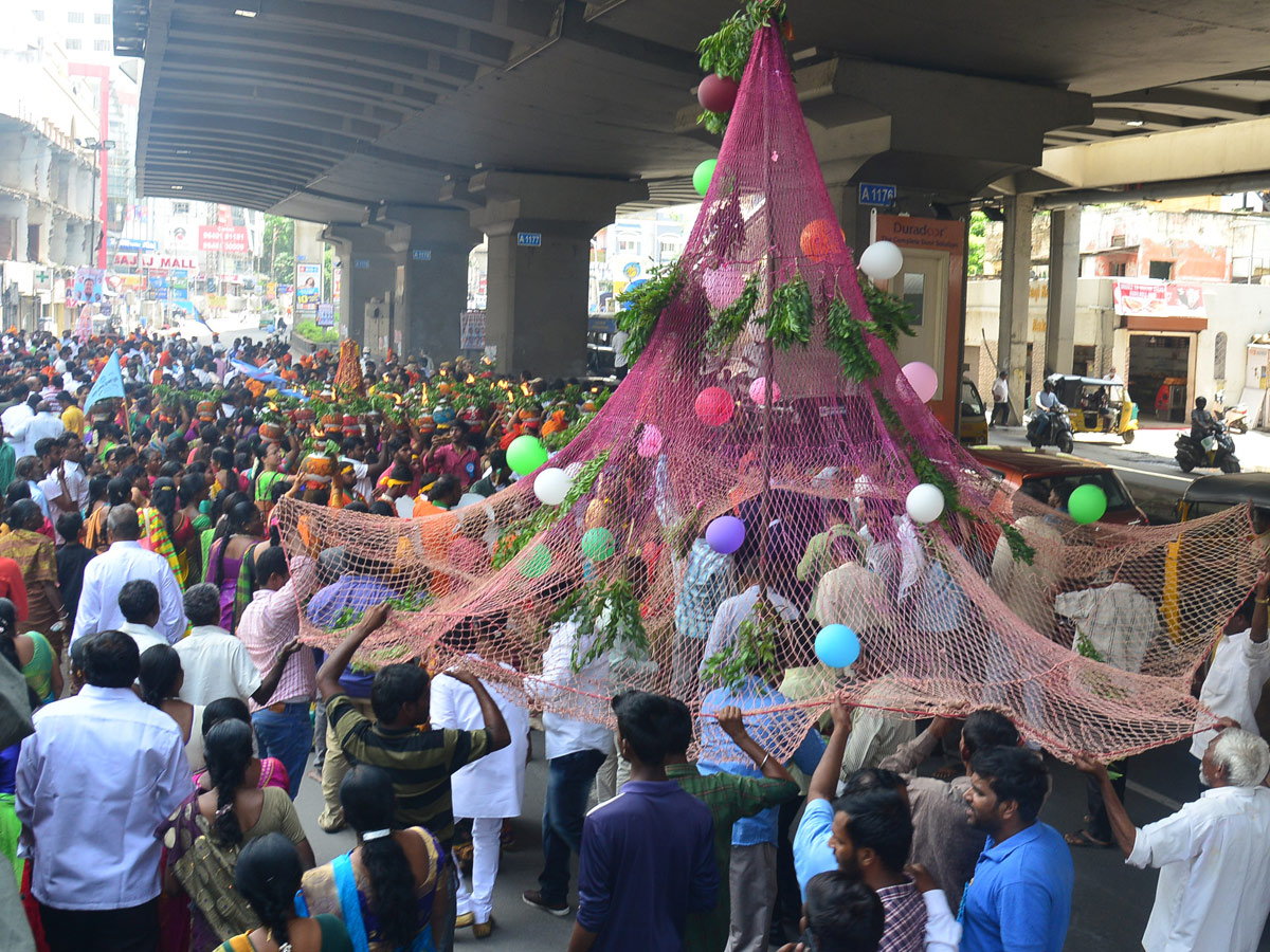 Ganga Teppotsavam Tankbund Photo Gallery - Sakshi18