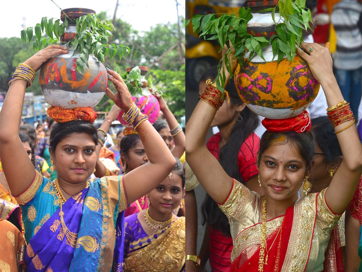 Ganga Teppotsavam Tankbund Photo Gallery - Sakshi23