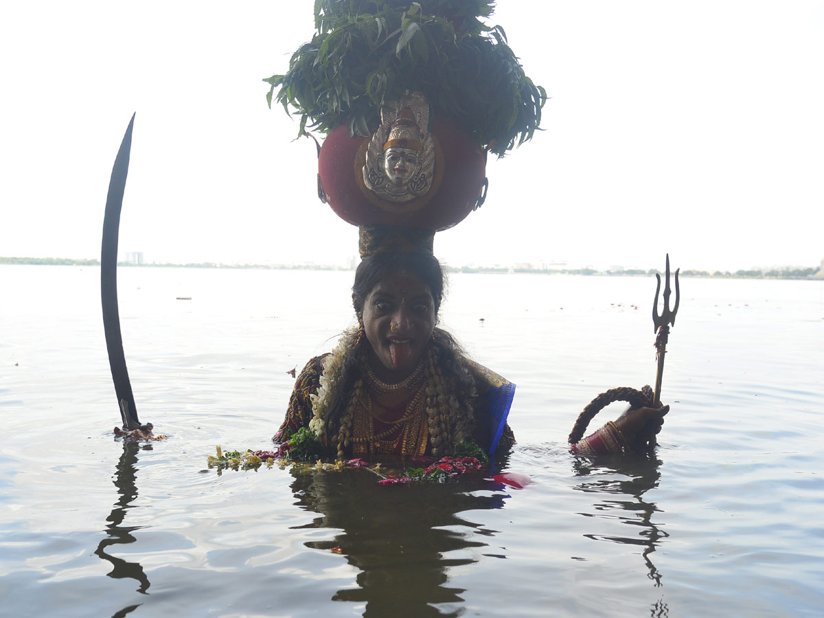 Ganga Teppotsavam Tankbund Photo Gallery - Sakshi9