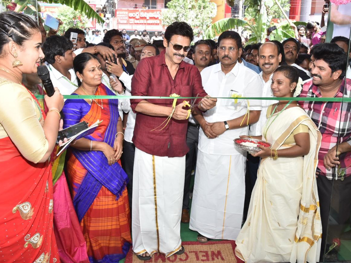 Ramraj Cotton Opens 100nd Showroom in Nellore Photo Gallery - Sakshi1