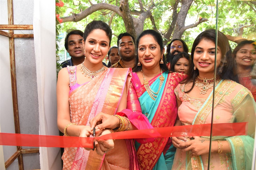 Designer Swaroopa Reddy Butique Open at Banjarahills Photo Gallery - Sakshi1