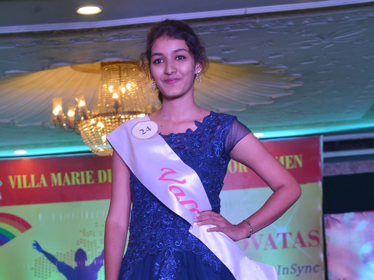 VILLA MARIE DEGREE COLLEGE FOR WOMENE FRESHERS PARTY Photo Gallery - Sakshi19