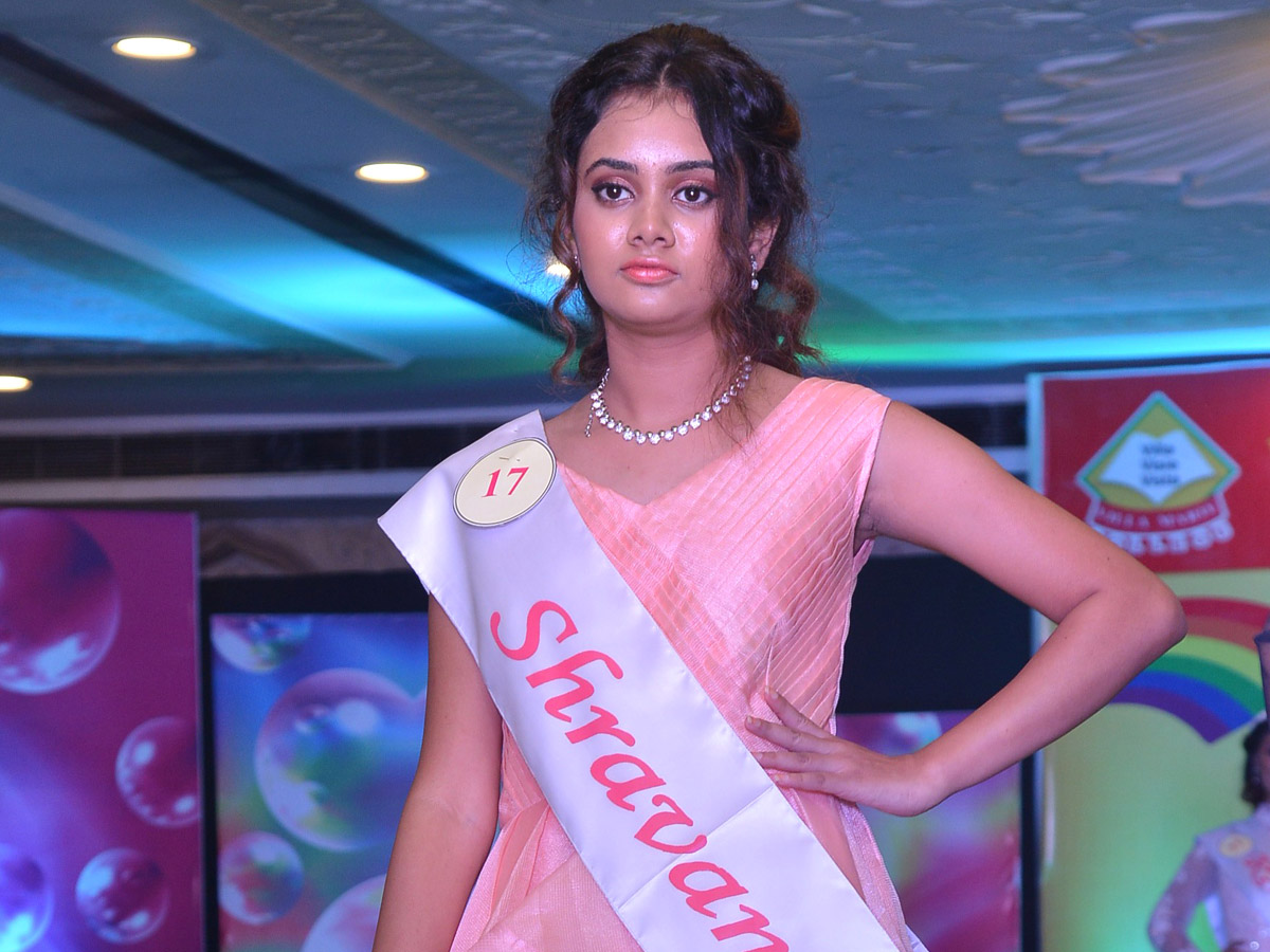 VILLA MARIE DEGREE COLLEGE FOR WOMENE FRESHERS PARTY Photo Gallery - Sakshi20