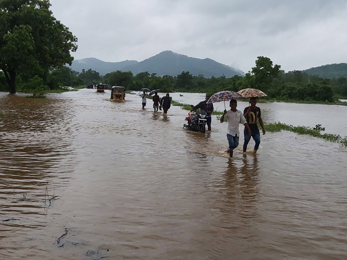 Heavy Rains East Godavari District Photo Gallery - Sakshi36