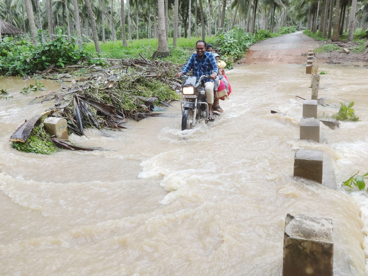 Heavy Rains East Godavari District Photo Gallery - Sakshi42