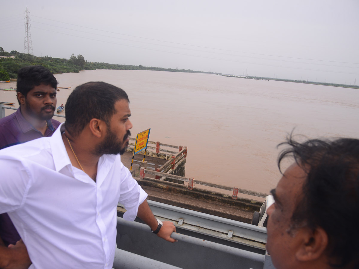 Heavy Rains East Godavari District Photo Gallery - Sakshi48