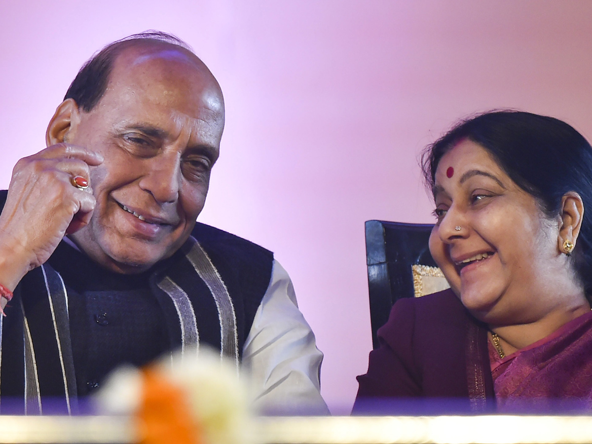 Sushma Swaraj passes away Photo Gallery  - Sakshi17