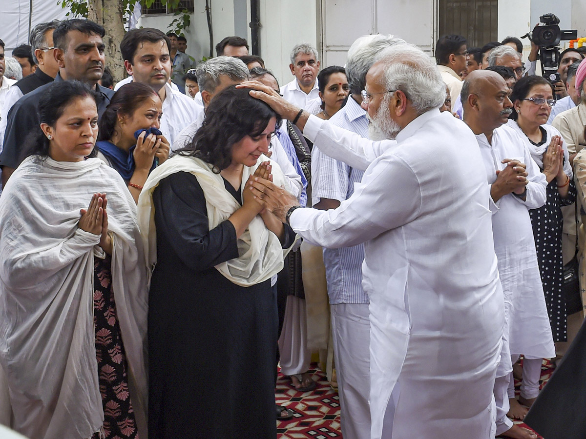 Sushma Swaraj funeral Photo Gallery - Sakshi11