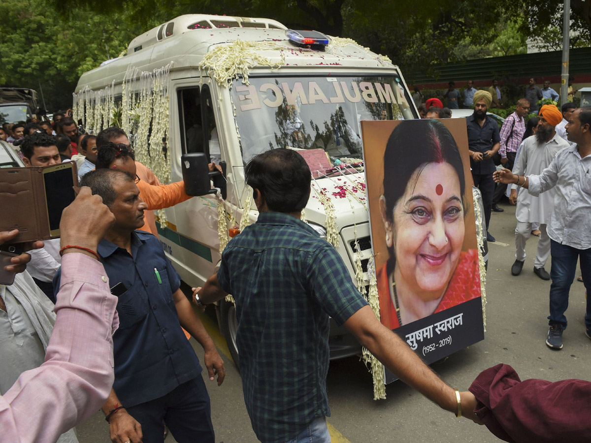 Sushma Swaraj funeral Photo Gallery - Sakshi15