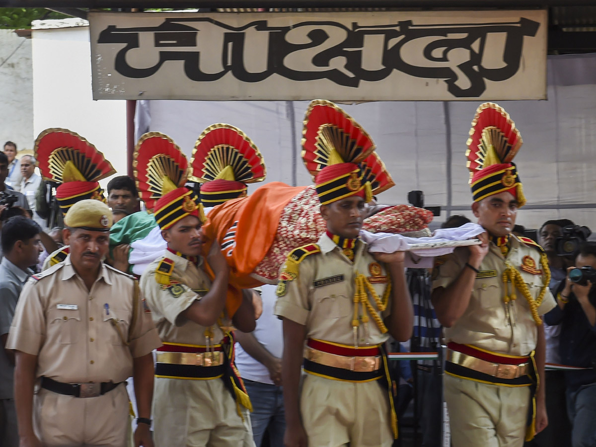 Sushma Swaraj funeral Photo Gallery - Sakshi3