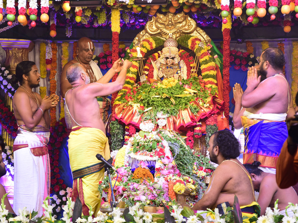 Varalakshmi Vratham Tiruchanur Sri Padmavathi Temple Photo Gallery - Sakshi10