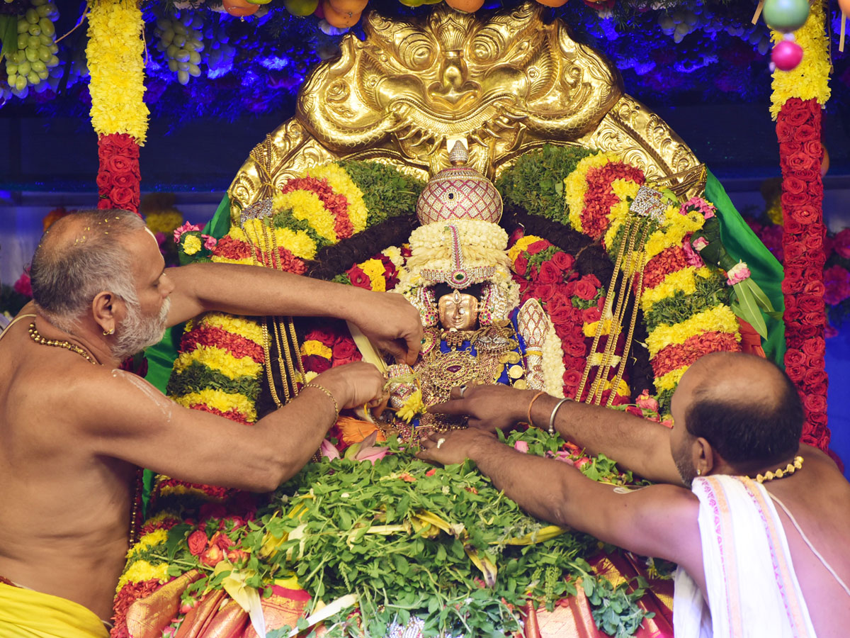 Varalakshmi Vratham Tiruchanur Sri Padmavathi Temple Photo Gallery - Sakshi11