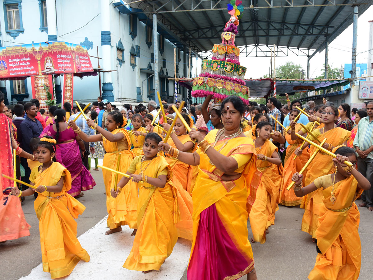 Varalakshmi Vratham Tiruchanur Sri Padmavathi Temple Photo Gallery - Sakshi16