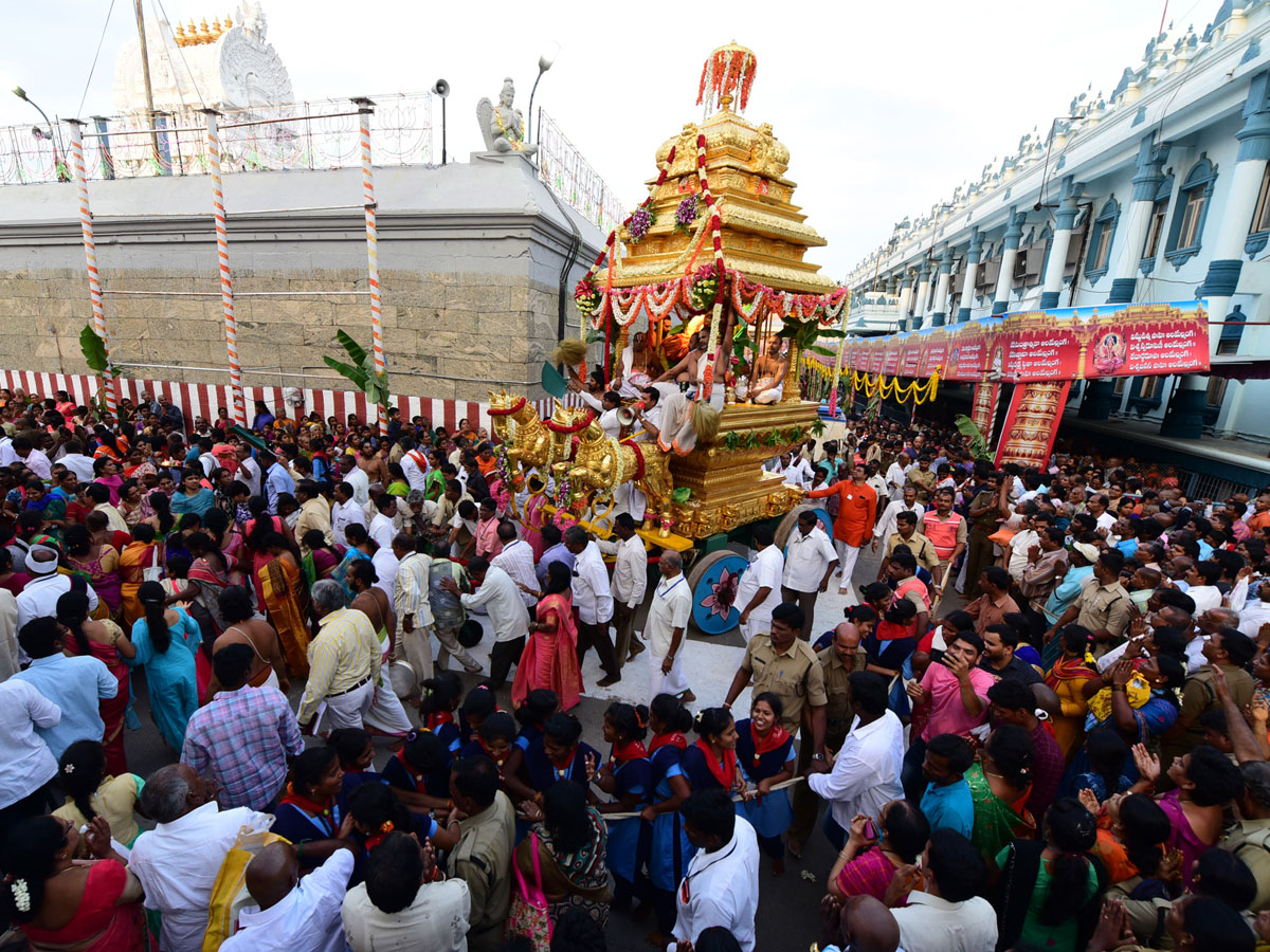 Varalakshmi Vratham Tiruchanur Sri Padmavathi Temple Photo Gallery - Sakshi19