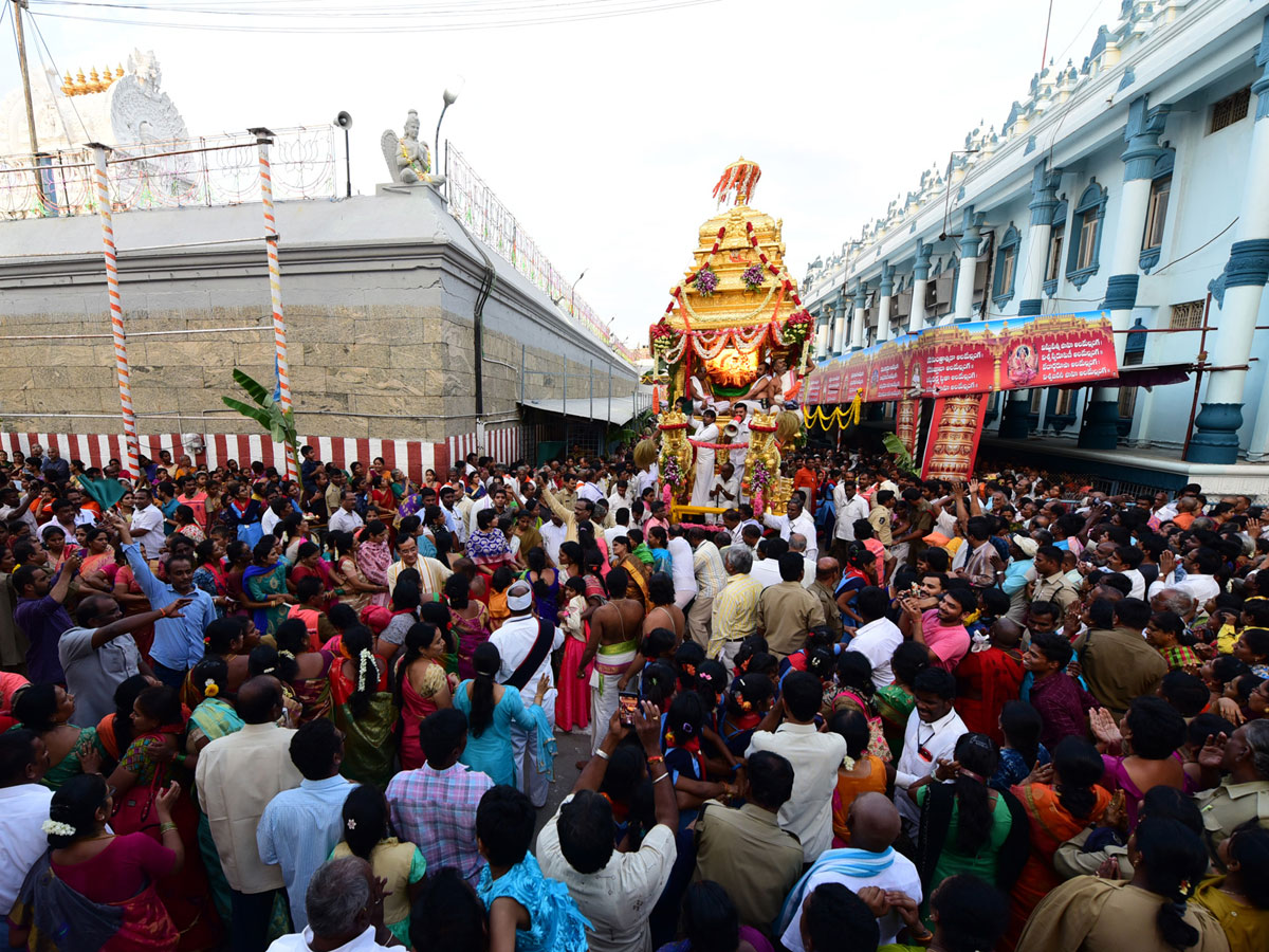 Varalakshmi Vratham Tiruchanur Sri Padmavathi Temple Photo Gallery - Sakshi3