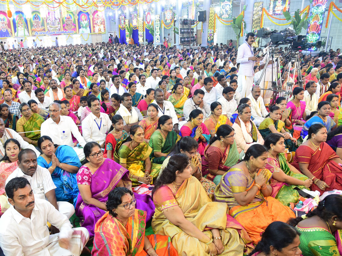 Varalakshmi Vratham Tiruchanur Sri Padmavathi Temple Photo Gallery - Sakshi4