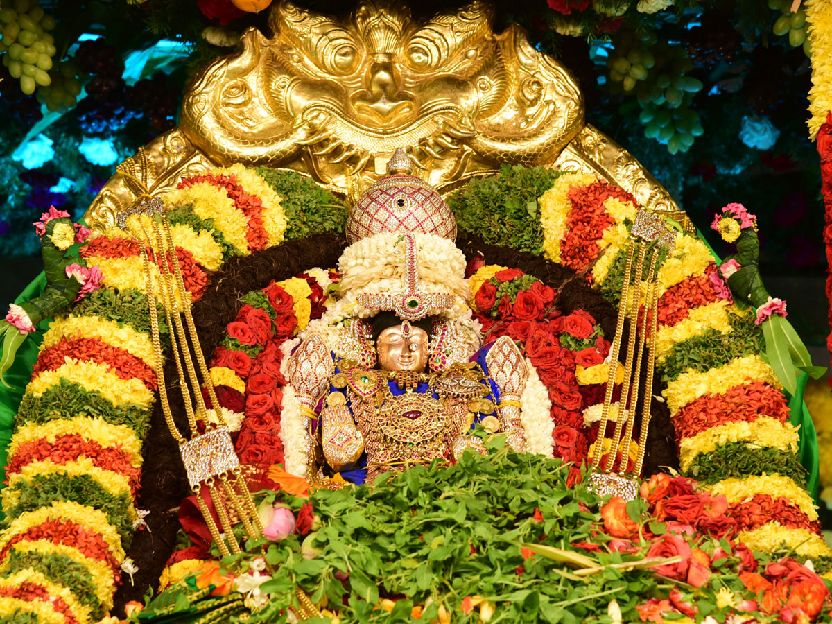 Varalakshmi Vratham Tiruchanur Sri Padmavathi Temple Photo Gallery - Sakshi6