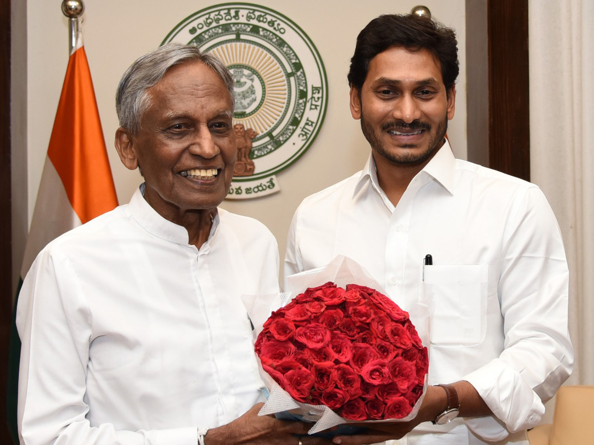 Ys Jagan Mohan Reddy Meeting Officials Outreach Meeting Photo Gallery - Sakshi11