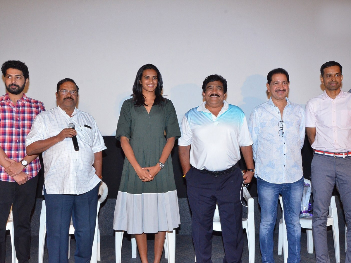 PV Sindhu Watches Kousalya Krishnamurthy Movie Photo Gallery - Sakshi1