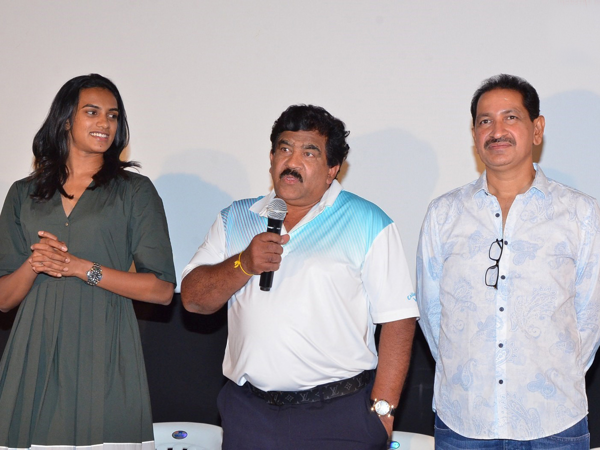 PV Sindhu Watches Kousalya Krishnamurthy Movie Photo Gallery - Sakshi13