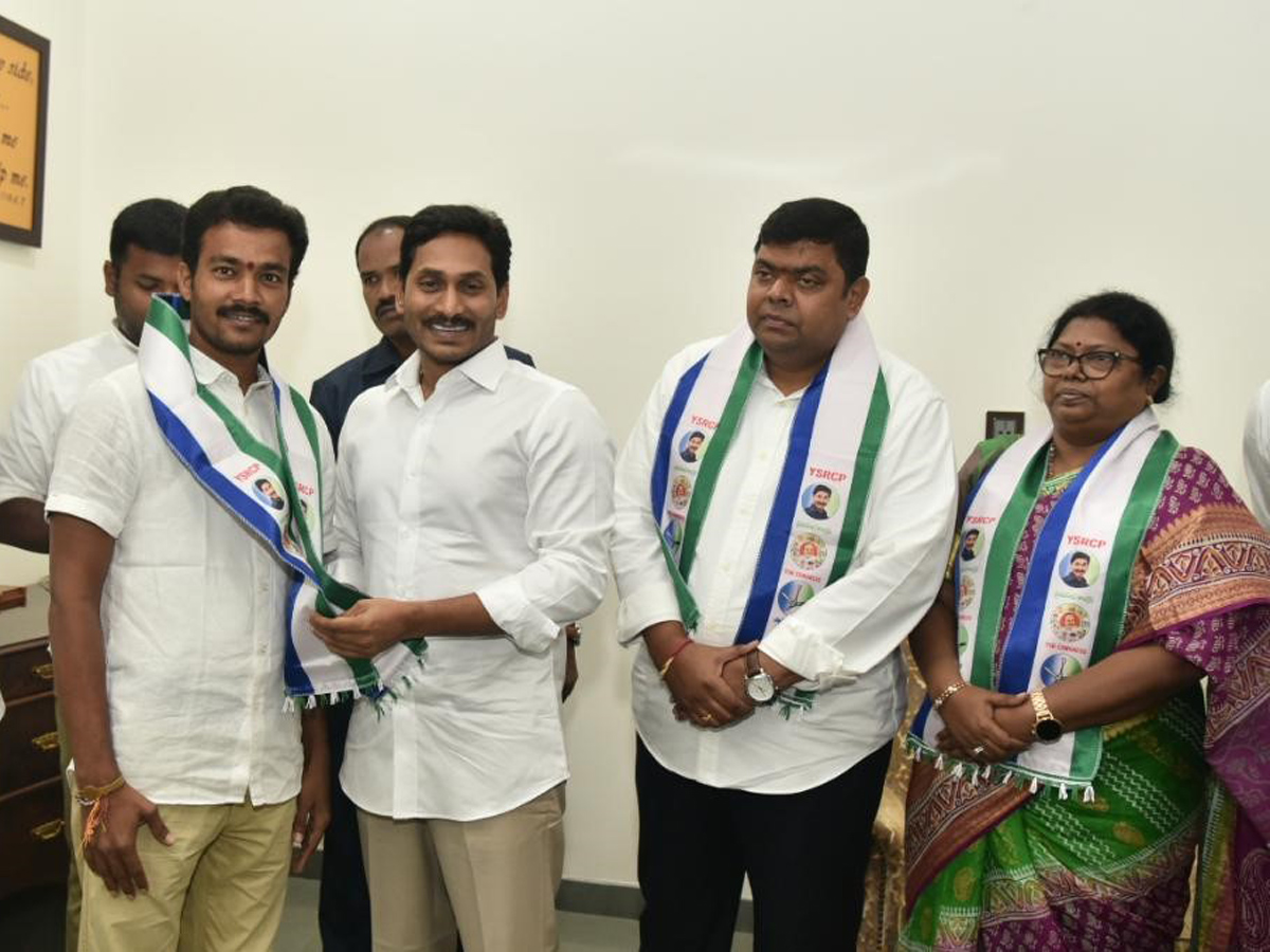 Visakha Dairy Adari Anand Joins Ysr Congress Party Photo Gallery - Sakshi13