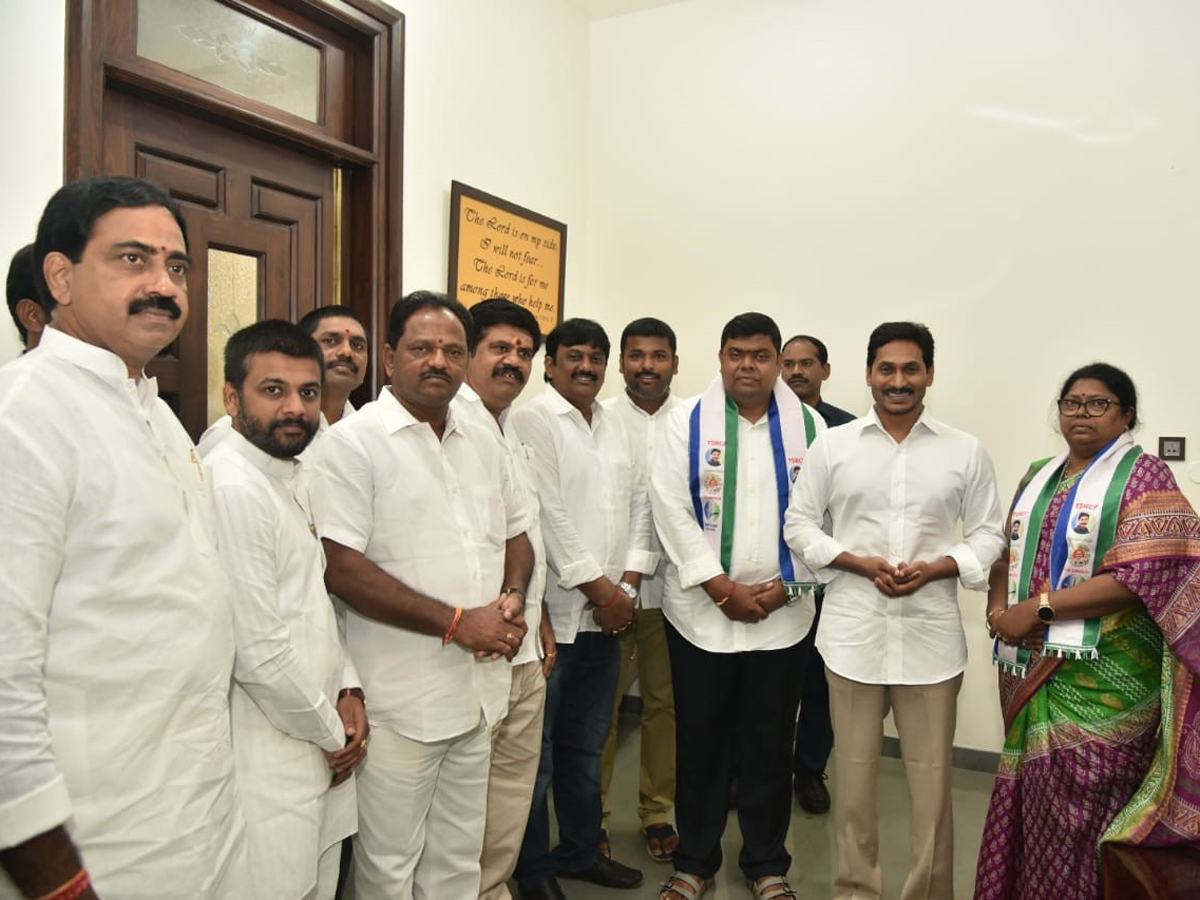 Visakha Dairy Adari Anand Joins Ysr Congress Party Photo Gallery - Sakshi2