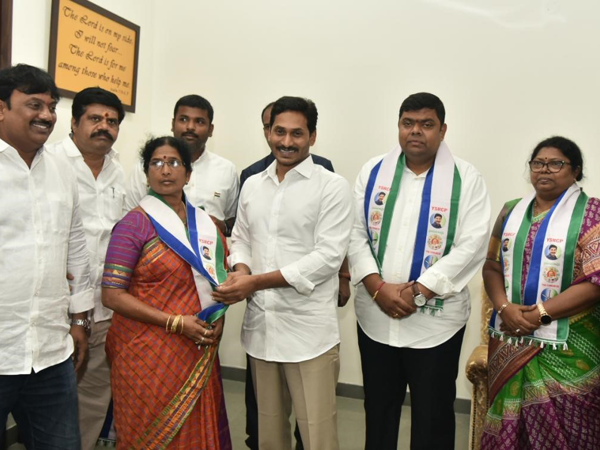 Visakha Dairy Adari Anand Joins Ysr Congress Party Photo Gallery - Sakshi20