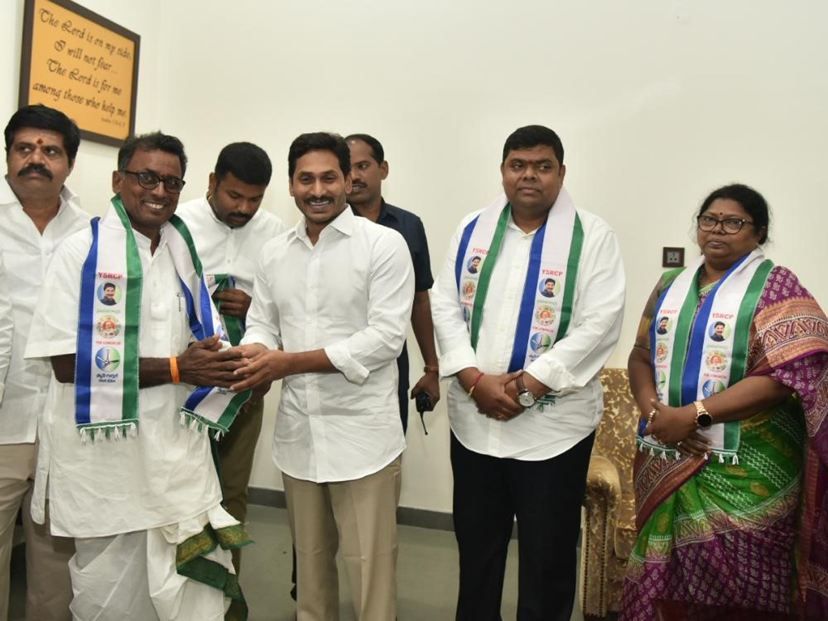 Visakha Dairy Adari Anand Joins Ysr Congress Party Photo Gallery - Sakshi24