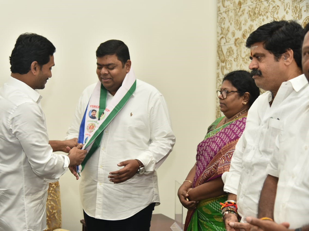 Visakha Dairy Adari Anand Joins Ysr Congress Party Photo Gallery - Sakshi29