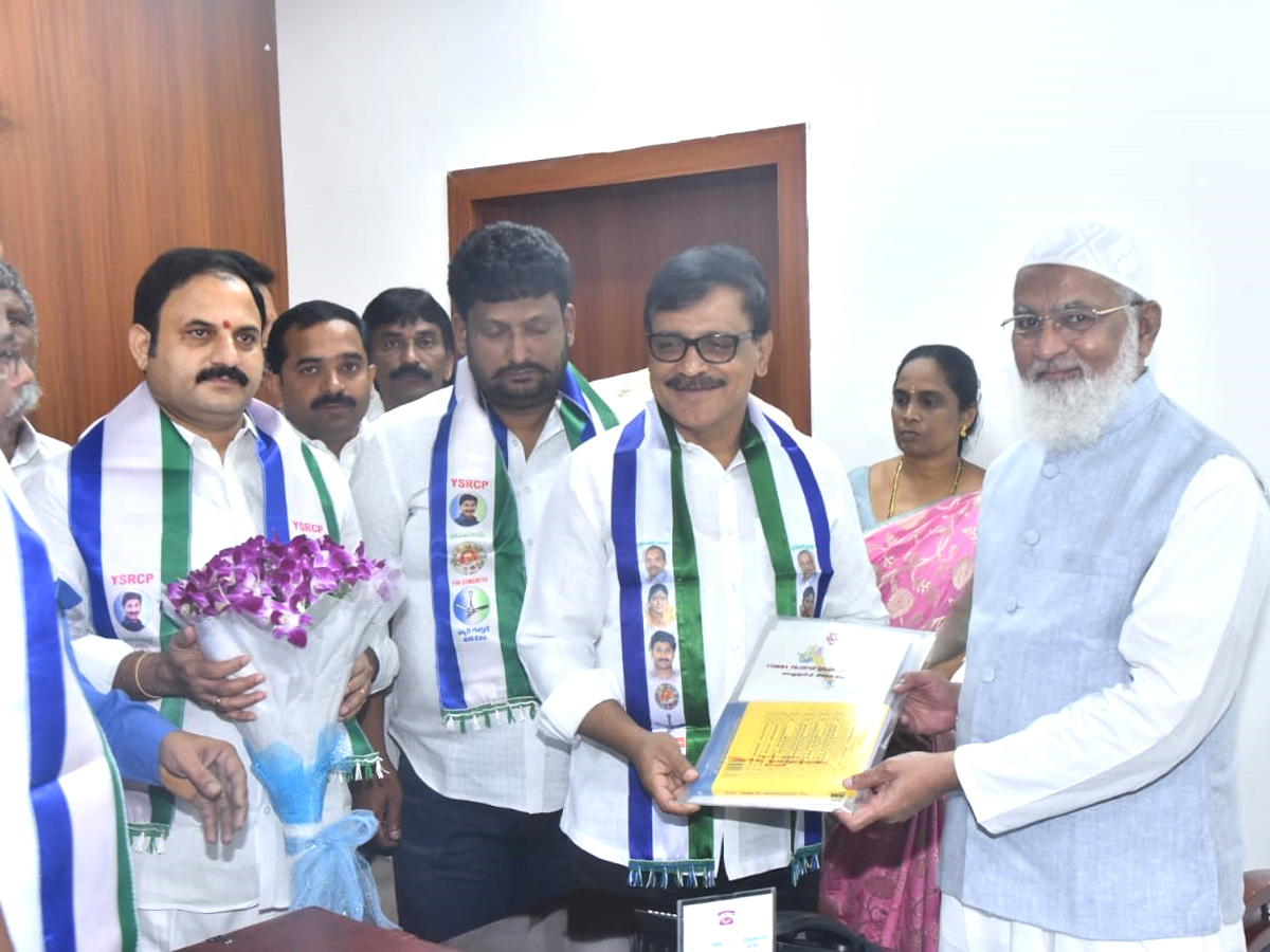 YSRCP Leaders MLC Oath Council Chairman Sharif Chamber Photo Gallery - Sakshi11