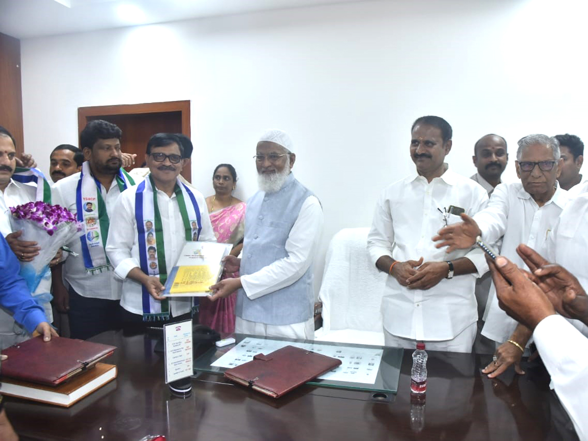 YSRCP Leaders MLC Oath Council Chairman Sharif Chamber Photo Gallery - Sakshi5