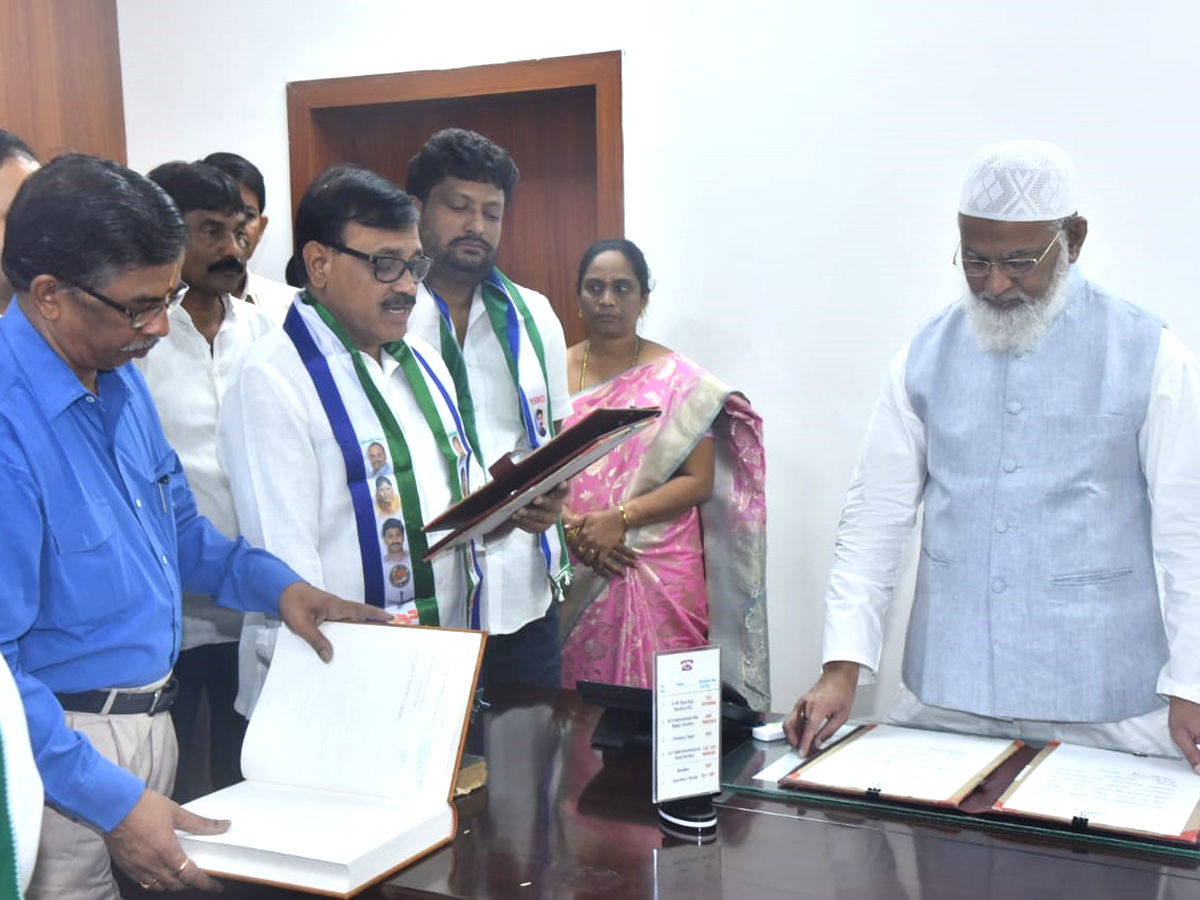 YSRCP Leaders MLC Oath Council Chairman Sharif Chamber Photo Gallery - Sakshi9