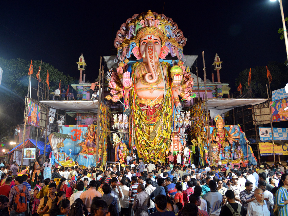 Khairatabad Ganesh Shobha Yatra Photo Gallery - Sakshi5