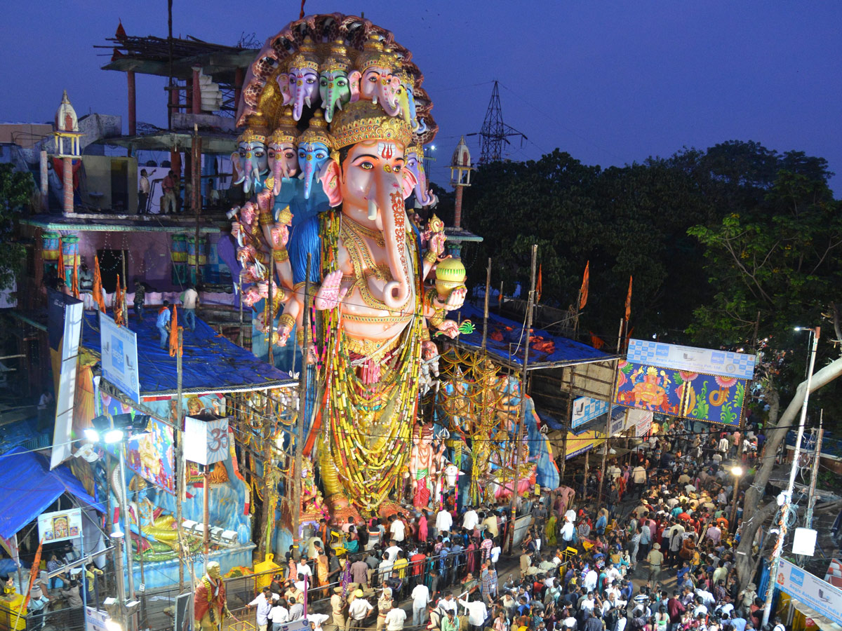 Khairatabad Ganesh Shobha Yatra Photo Gallery - Sakshi7