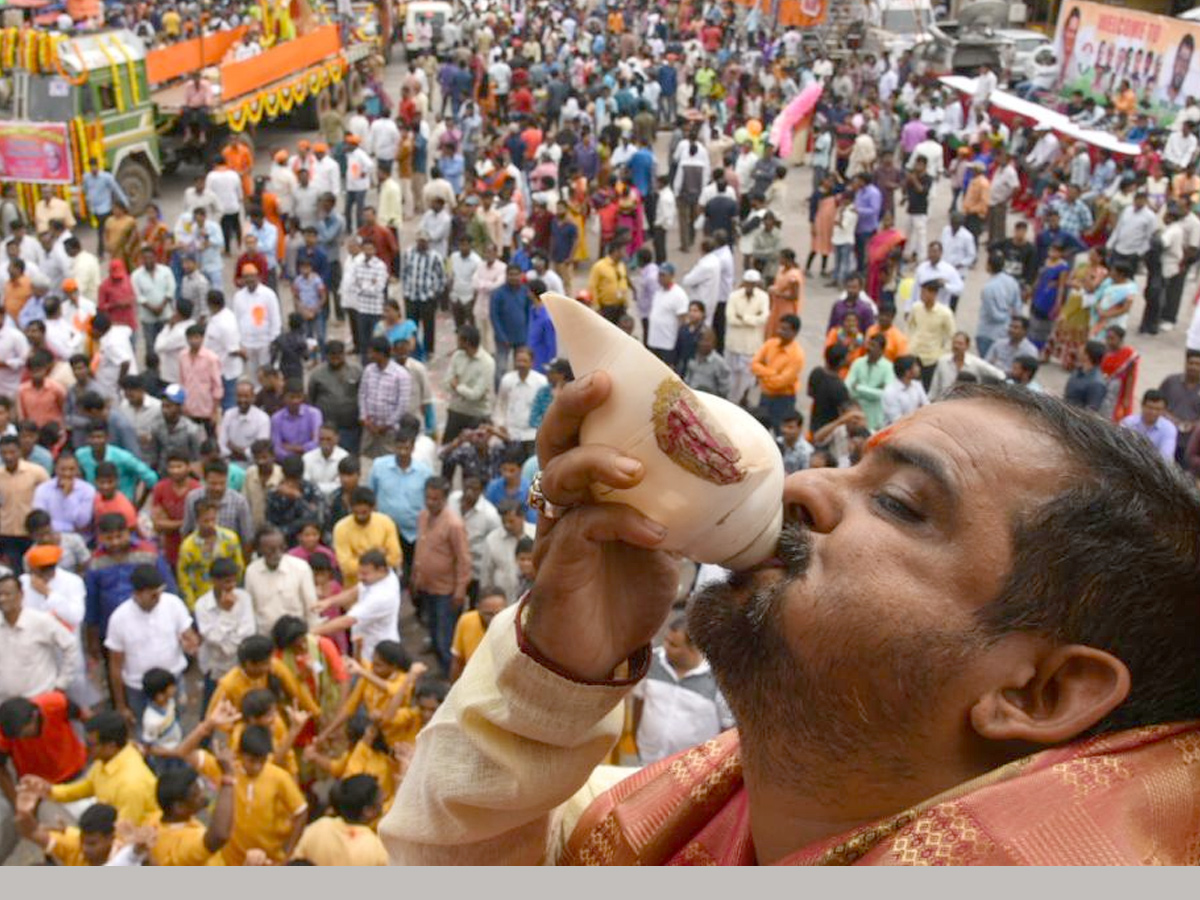 hyderabad ganesh nimajjanam Photo Gallery - Sakshi19