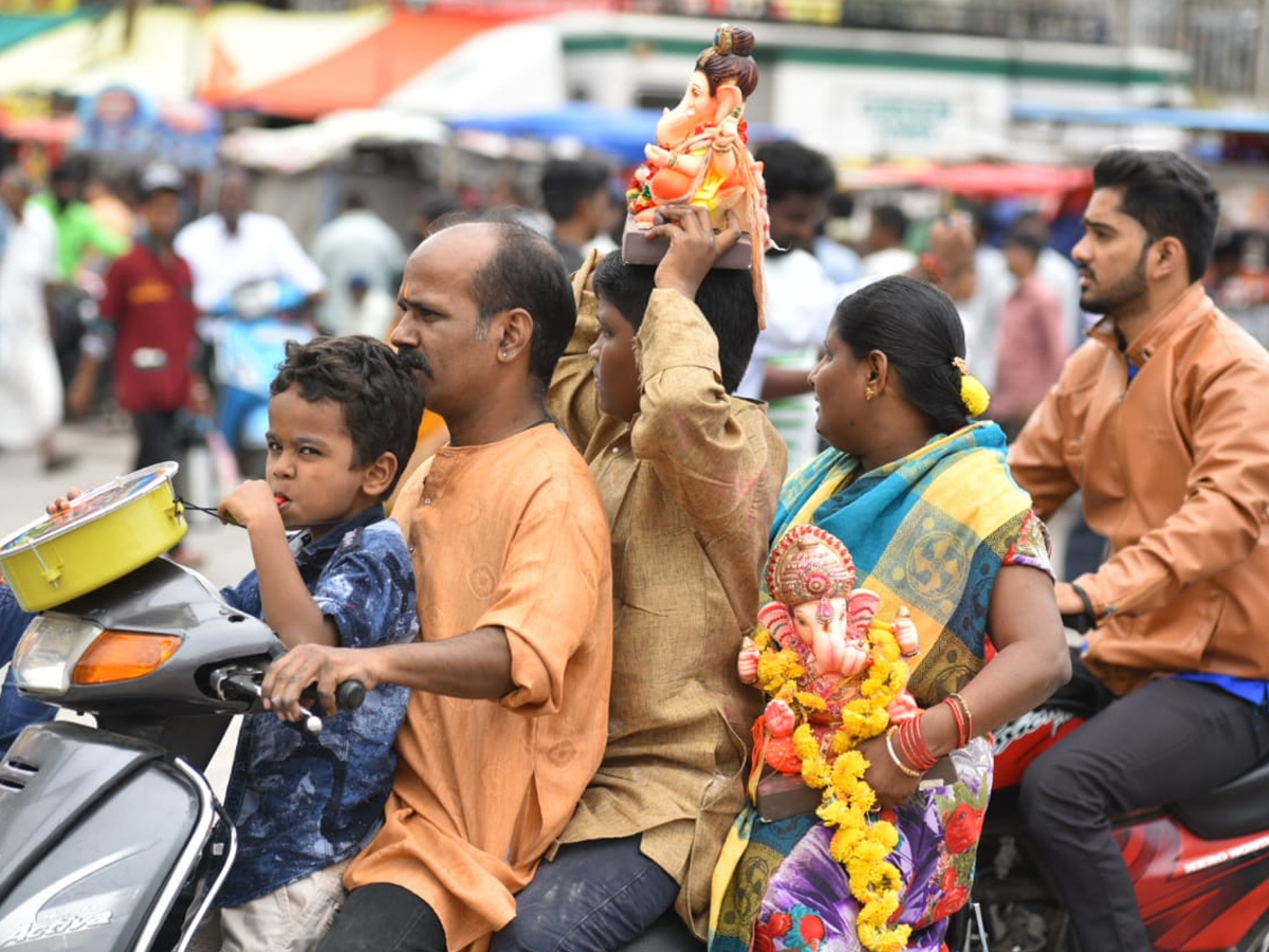 hyderabad ganesh nimajjanam Photo Gallery - Sakshi27