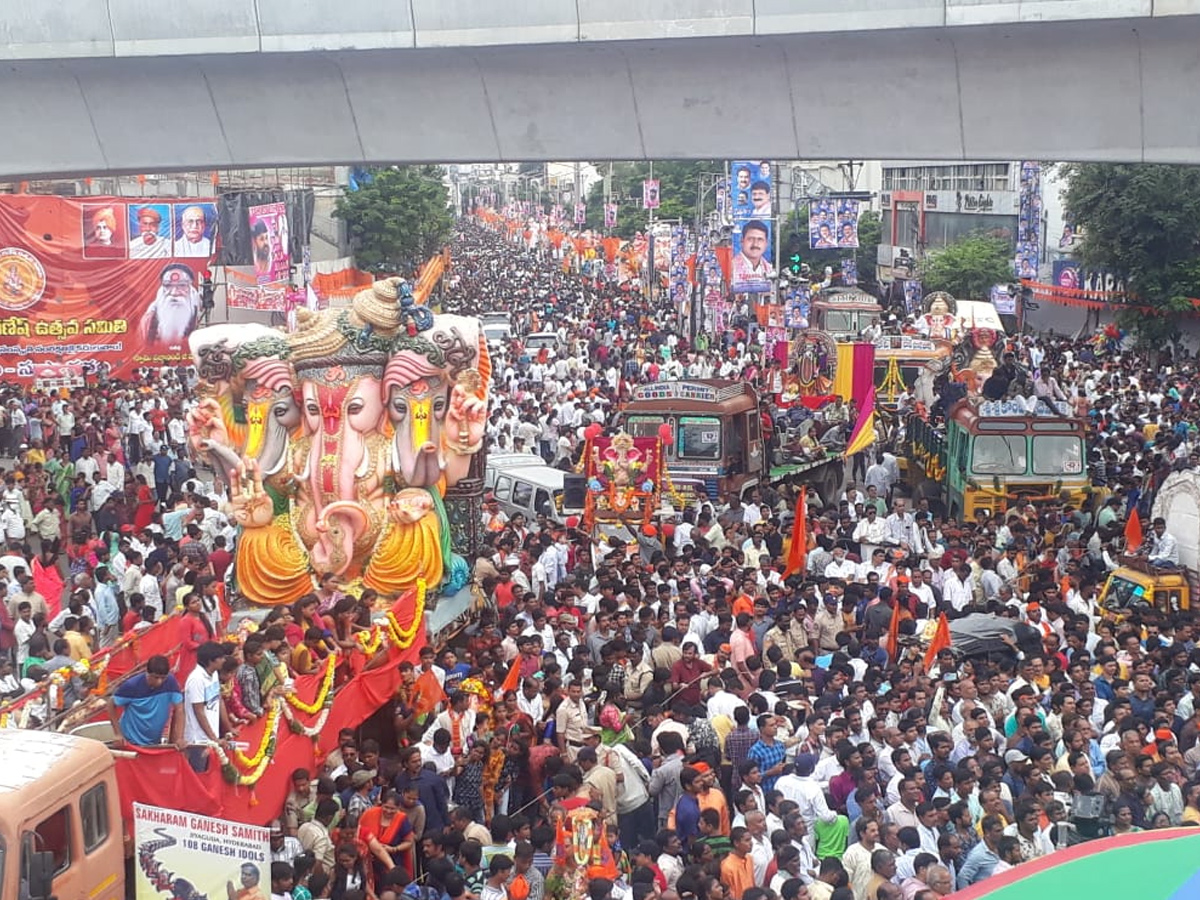 hyderabad ganesh nimajjanam Photo Gallery - Sakshi46