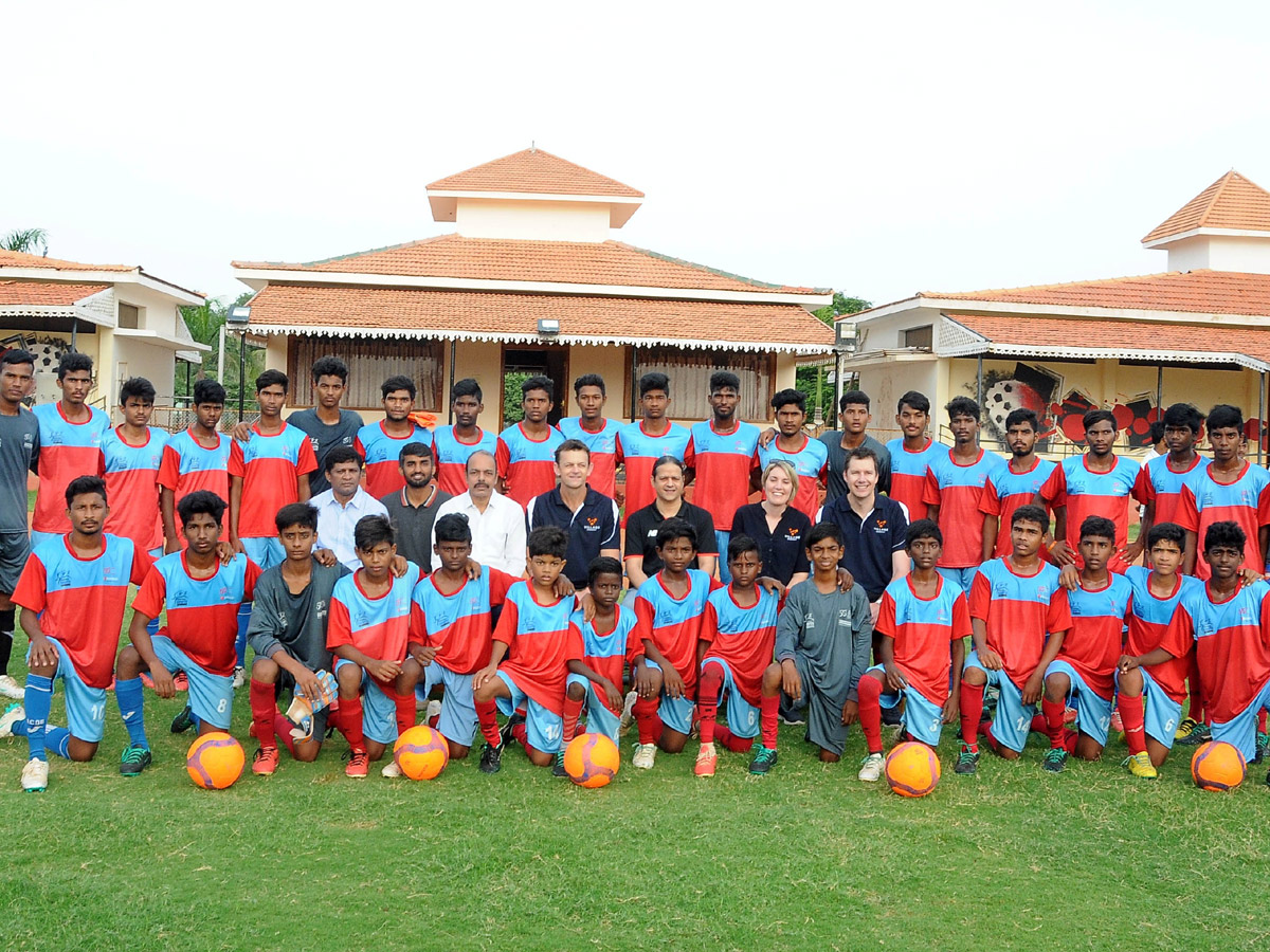 Adam Gilchrist Visited RDT Ground at Anantapur Photo Gallery - Sakshi14