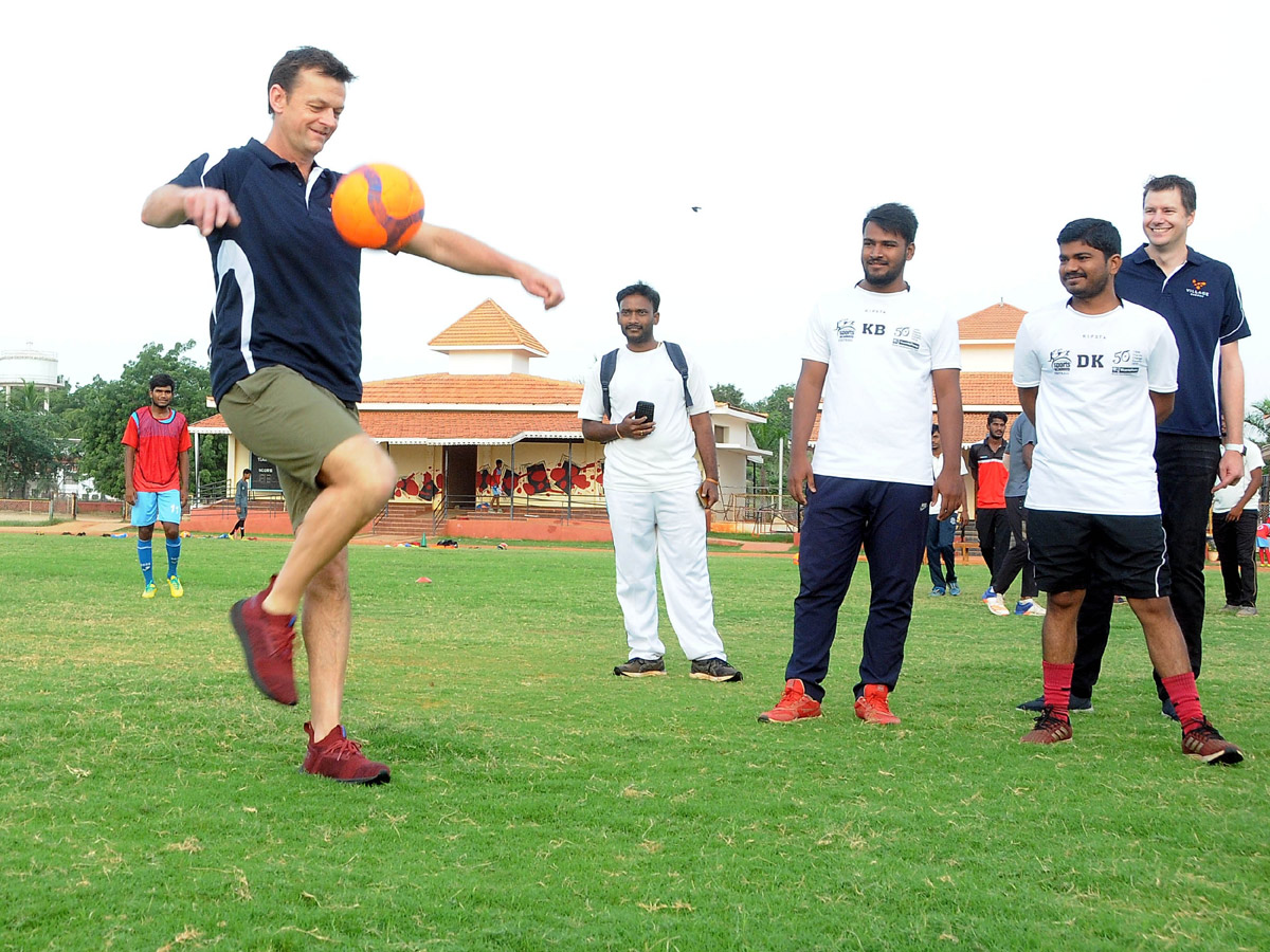 Adam Gilchrist Visited RDT Ground at Anantapur Photo Gallery - Sakshi16