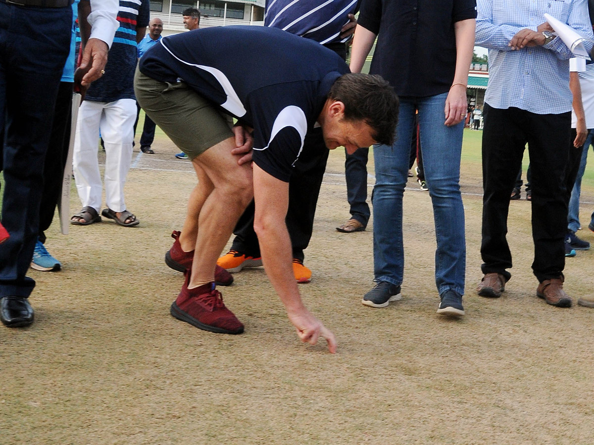 Adam Gilchrist Visited RDT Ground at Anantapur Photo Gallery - Sakshi18