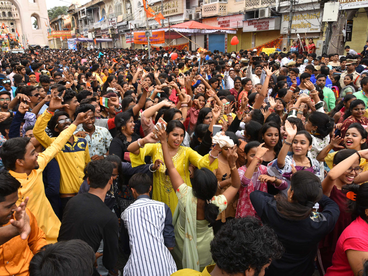 Ganesh Nimajjanam At Hussain Sagar Photo Gallery - Sakshi15