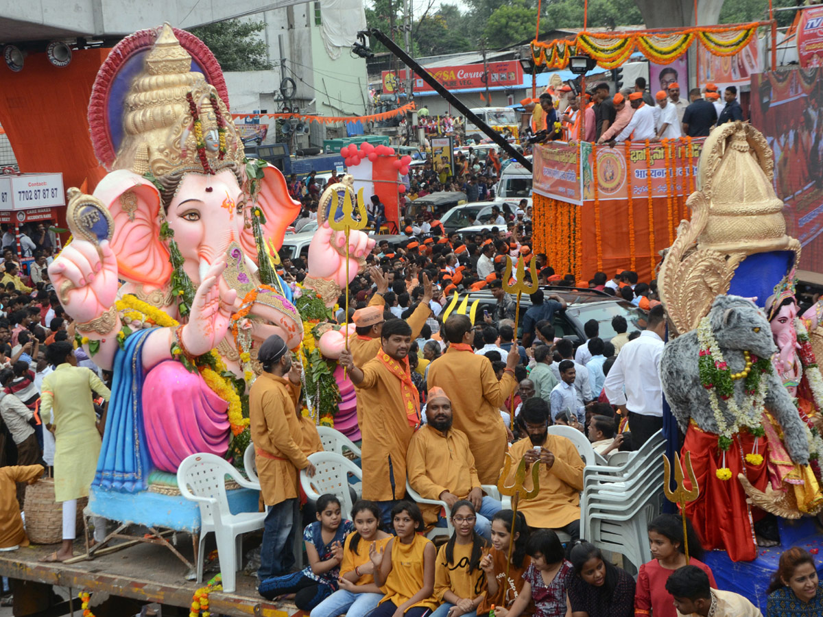 Ganesh Nimajjanam At Hussain Sagar Photo Gallery - Sakshi16