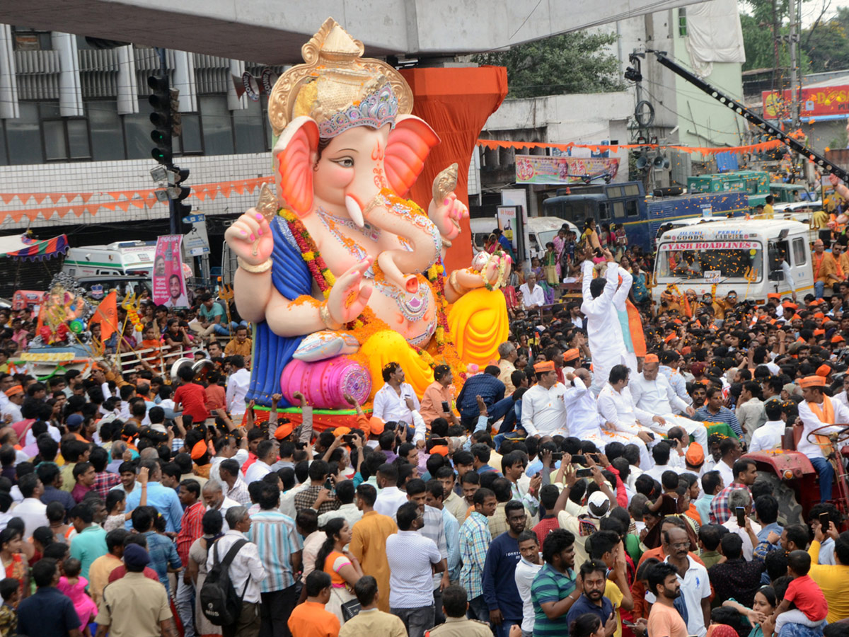 Ganesh Nimajjanam At Hussain Sagar Photo Gallery - Sakshi17