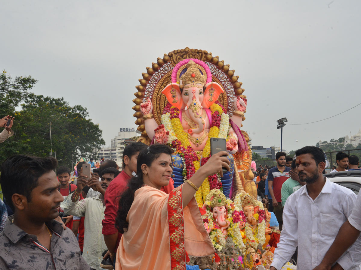 Ganesh Nimajjanam At Hussain Sagar Photo Gallery - Sakshi48