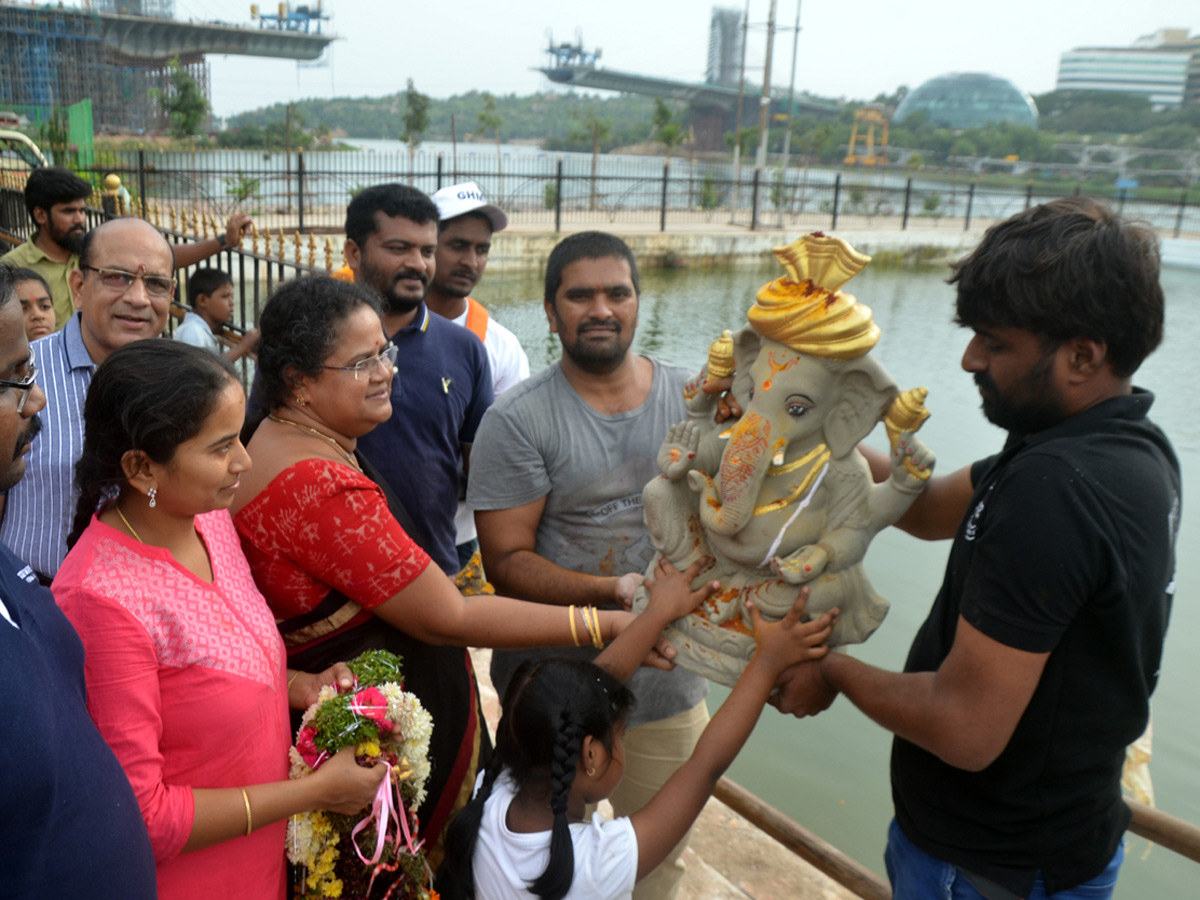 Ganesh Nimajjanam At Hussain Sagar Photo Gallery - Sakshi6