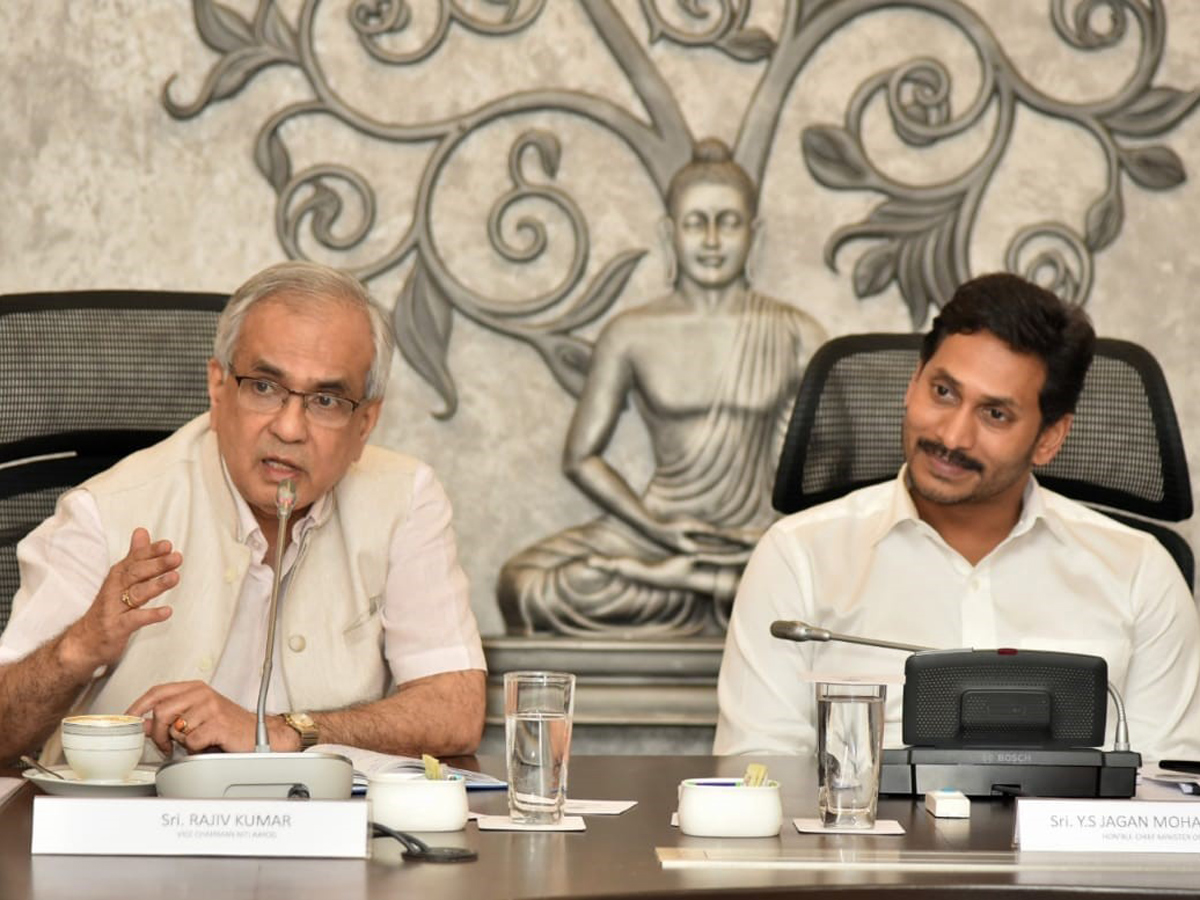 Niti Aayog Vice Chairman Meets Cm Jagan Amaravati Photo Gallery - Sakshi4