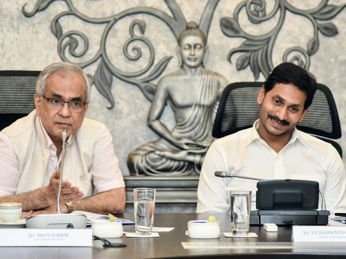 Niti Aayog Vice Chairman Meets Cm Jagan Amaravati Photo Gallery - Sakshi7